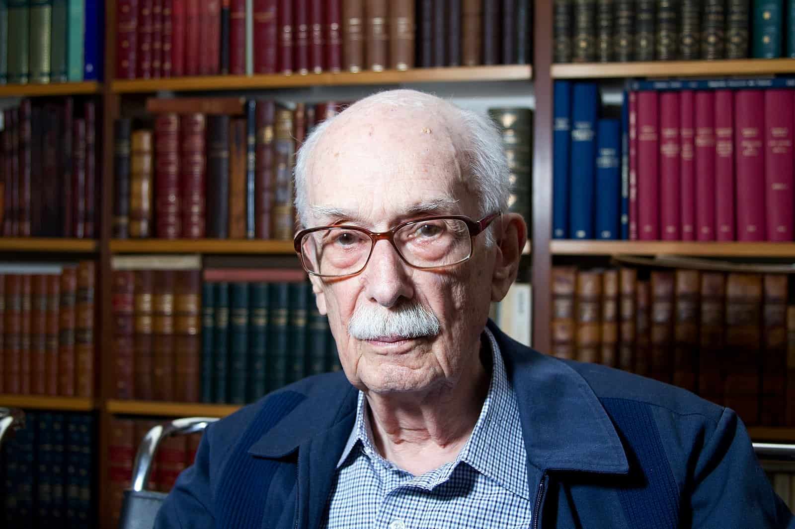 Prof. Antonio Candido e o caráter humanizador da Literatura